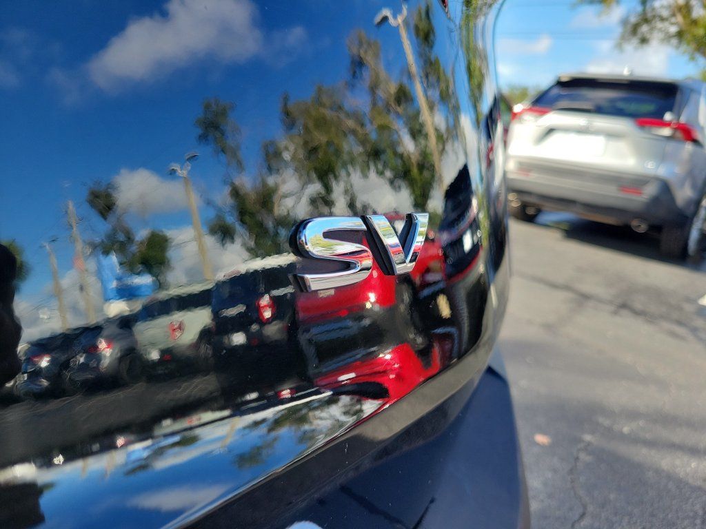 Used 2021 Nissan Rogue SV FWD image 9