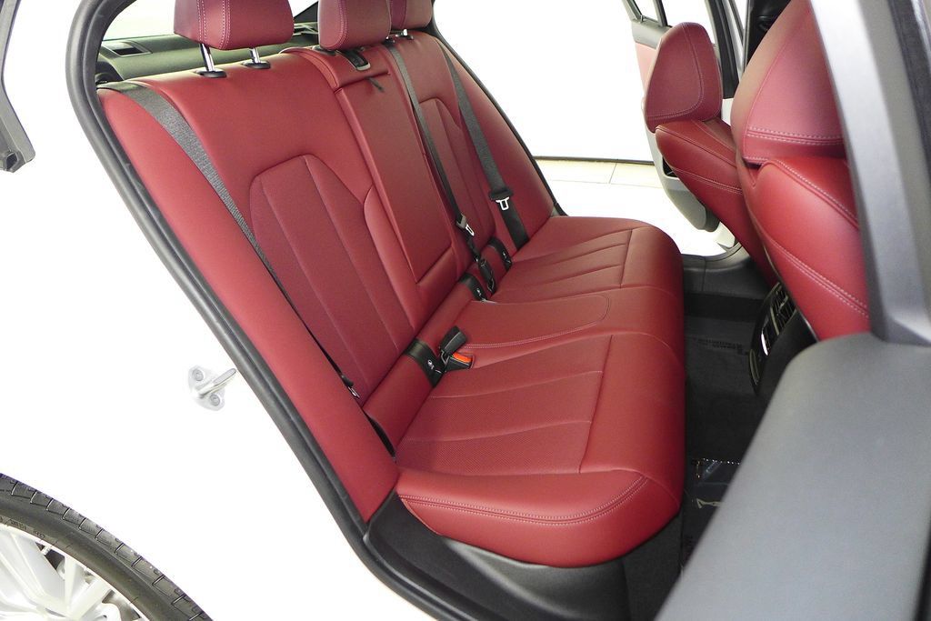 Certified 2023 BMW 330i Sedan w/ Driving Assistance Package RWD image 20