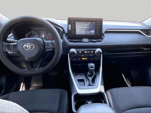 Used 2019 Toyota RAV4 XLE w/ Convenience Package FWD image 15