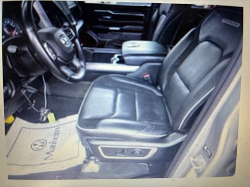 Used 2023 RAM 1500 Laramie AWD/4WD image 7