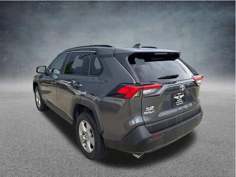 Used 2023 Toyota RAV4 XLE FWD image 7