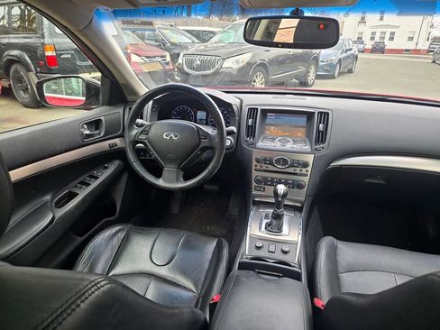 Used 2013 INFINITI G37 x Sedan w/ Premium Pkg image 2