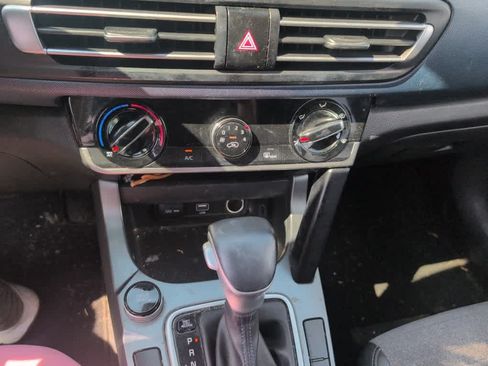 Used 2021 Kia Seltos S FWD image 10