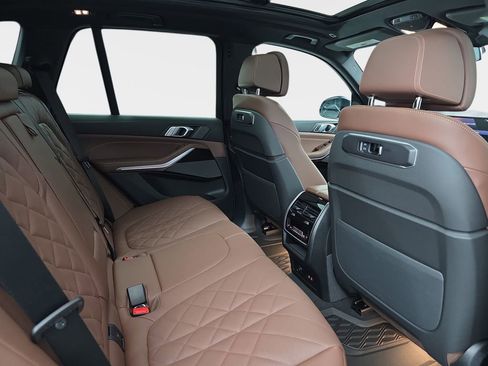 New 2026 BMW X5 xDrive40i w/ M Sport Package AWD/4WD image 11