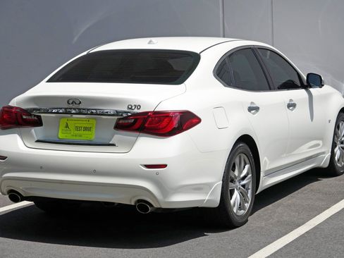 Used 2019 INFINITI Q70 Luxe RWD image 52