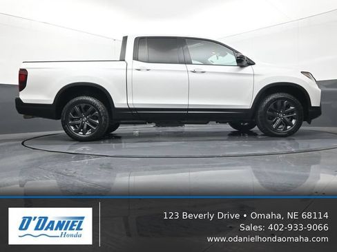 Used 2023 Honda Ridgeline Sport image 13