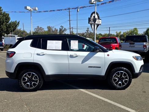 Certified 2024 Jeep Compass Trailhawk image 7