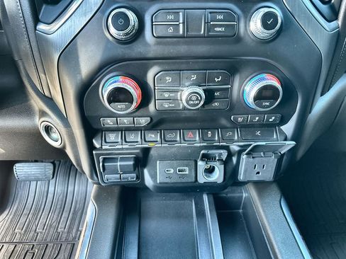 Certified 2022 GMC Sierra 3500 Denali w/ Denali Ultimate Package image 35