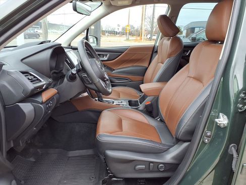 Used 2023 Subaru Forester Touring w/ Popular Package #2 image 8