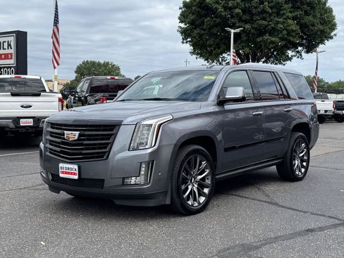Used 2019 Cadillac Escalade Platinum w/ Escalade Sport Edition AWD/4WD image 3