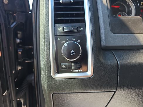 Used 2017 RAM 2500 SLT w/ Snow Chief Group image 19