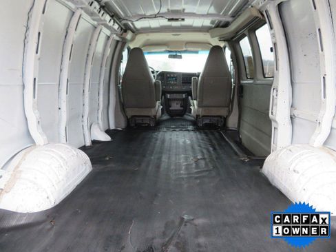 Used 2019 GMC Savana 2500 CARGO image 10