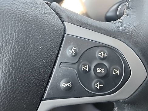 Used 2015 Chevrolet Colorado LT w/ Luxury Package RWD image 9