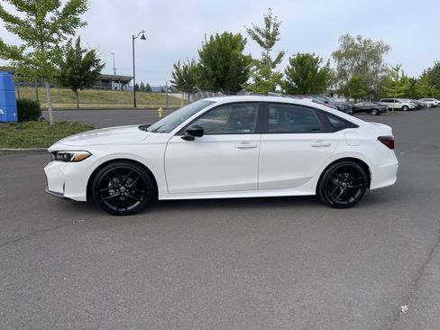 Used 2026 Honda Civic Sport image 2