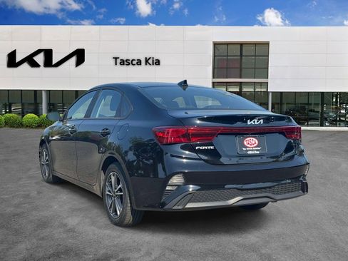 Used 2023 Kia Forte LXS FWD image 6