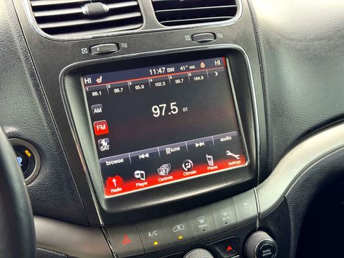 Used 2017 Dodge Journey Crossroad image 28