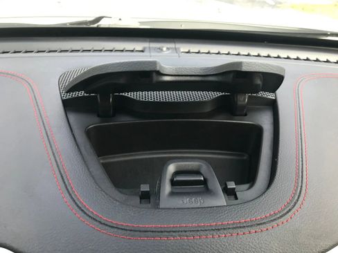 Used 2016 Jeep Cherokee Trailhawk w/ Comfort/Convenience Group image 20