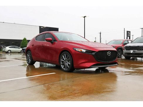Used 2021 MAZDA MAZDA3 s image 4