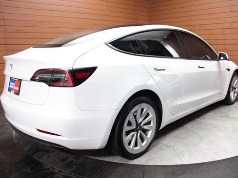 Used 2022 Tesla Model 3 image 12