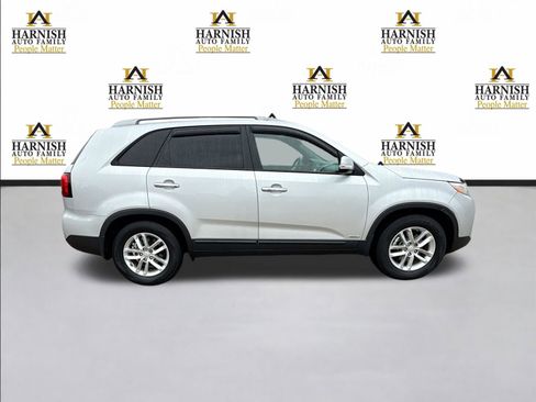 Used 2015 Kia Sorento LX AWD/4WD image 7