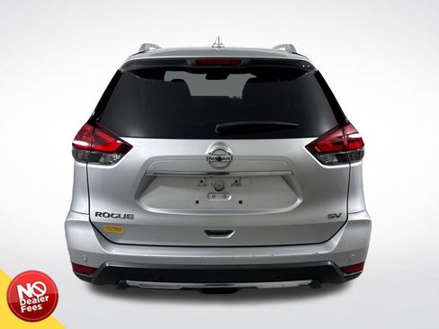 Used 2020 Nissan Rogue SV w/ Sun & Sound Touring Package FWD image 5