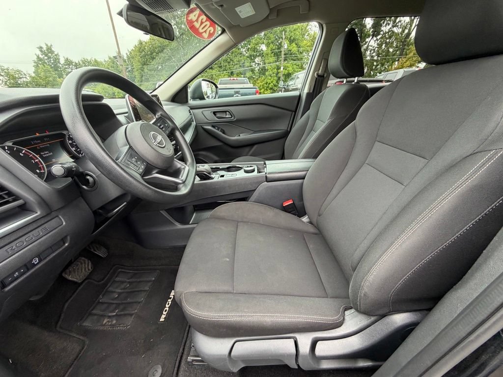 Used 2024 Nissan Rogue S AWD/4WD image 10