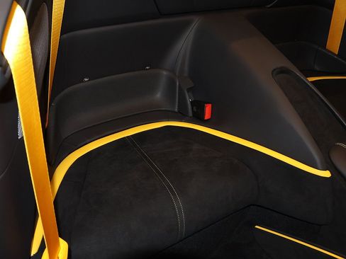Certified 2025 Ferrari Roma Spider RWD image 46