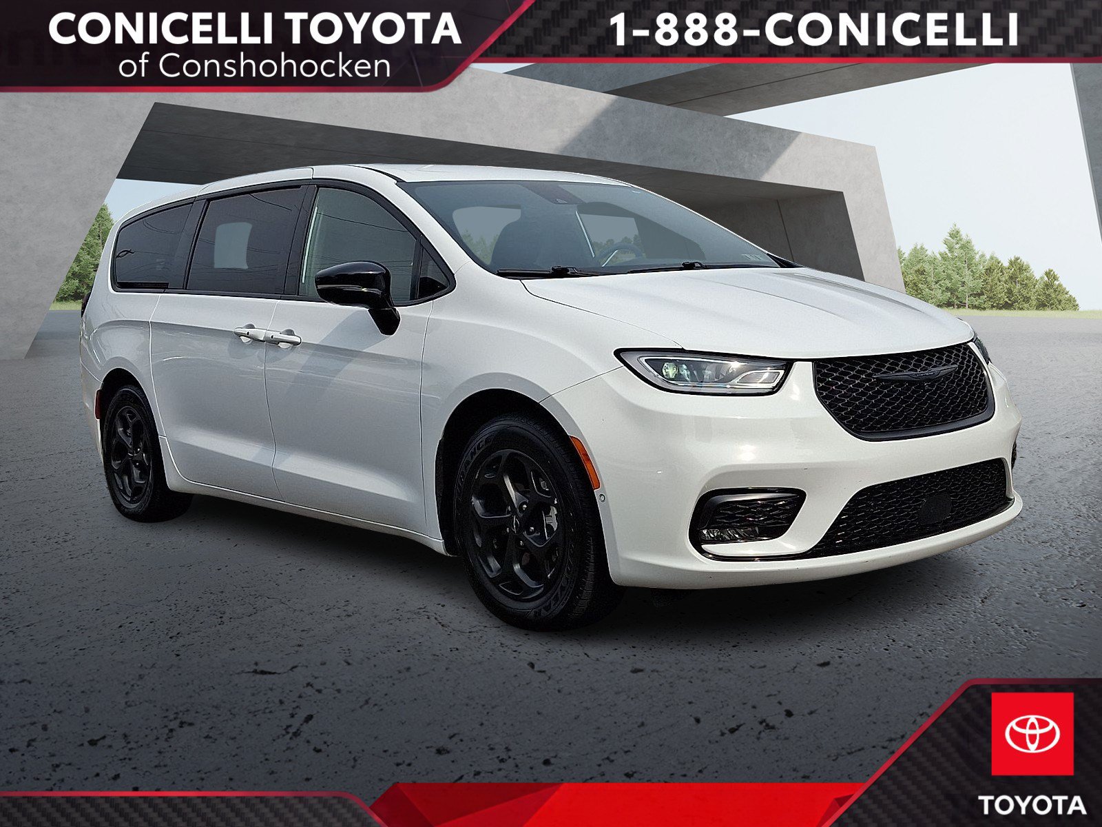 Used 2024 Chrysler Pacifica Limited FWD image 1
