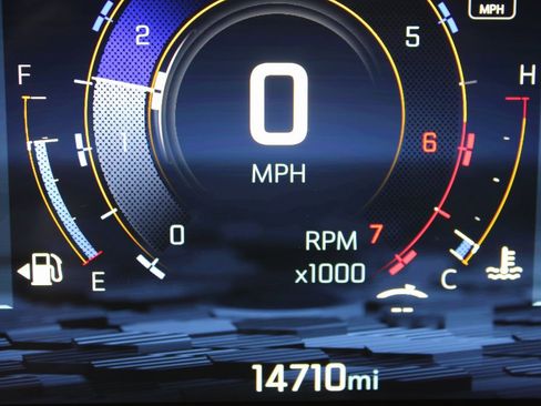 Used 2025 Chevrolet Tahoe RST image 13