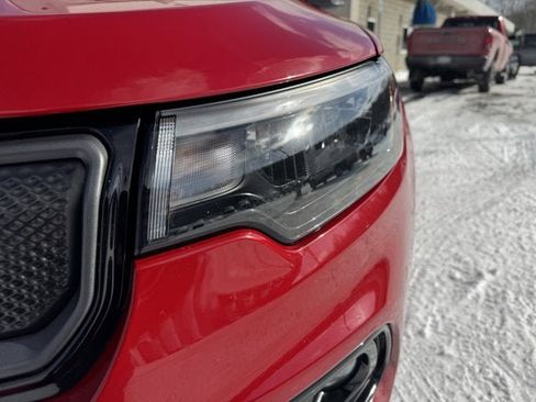 Used 2022 Jeep Compass Limited image 9