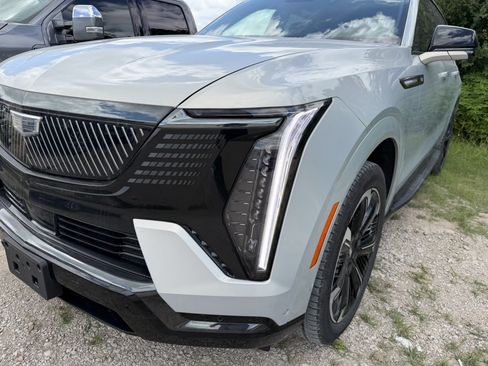 Used 2025 Cadillac Escalade IQ Sport 1 AWD/4WD image 36