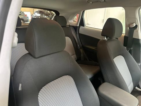 Used 2019 Hyundai Kona SE FWD image 32