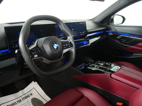 Used 2025 BMW 540i xDrive image 12
