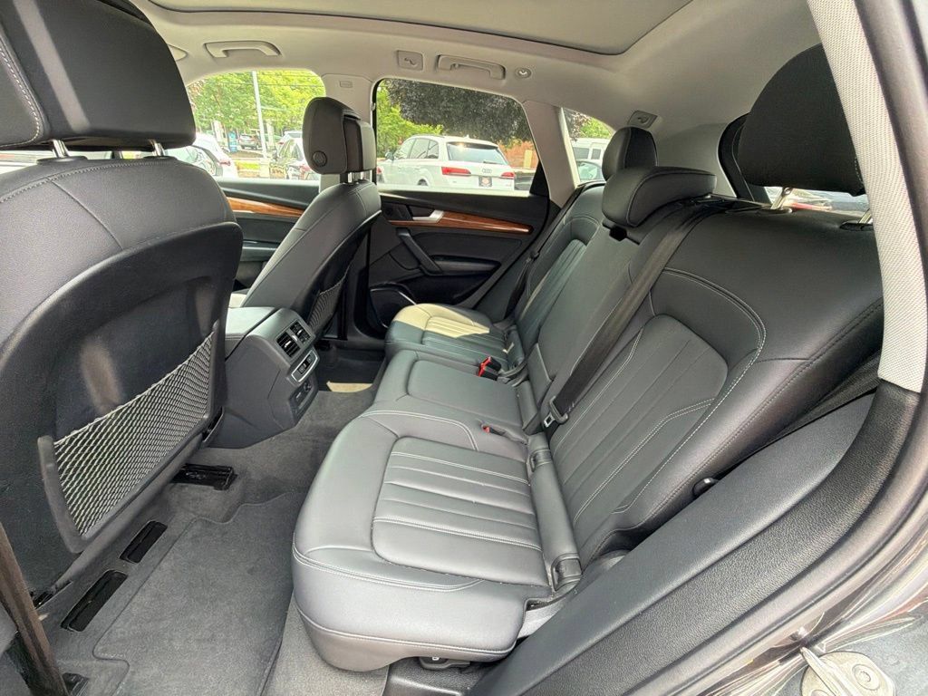 Used 2023 Audi Q5 2.0T Premium w/ Convenience Package AWD/4WD image 21
