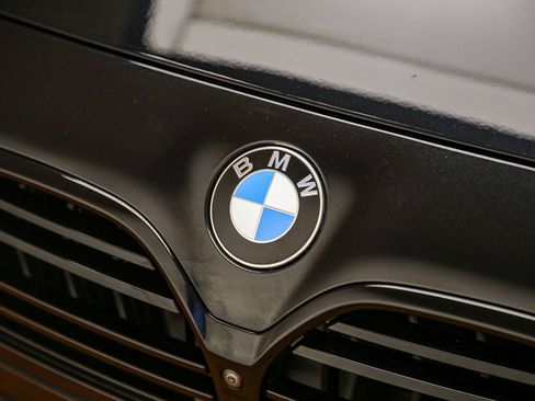 Used 2026 BMW M440i Convertible w/ Premium Package RWD image 10