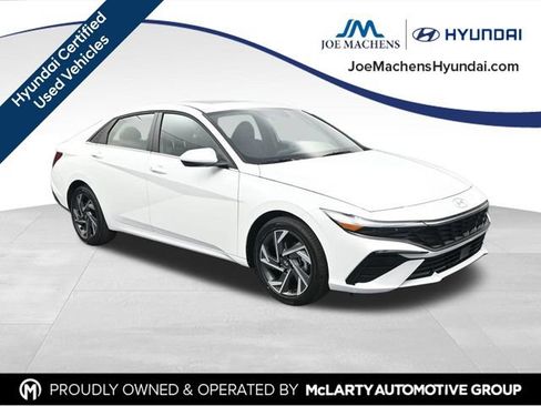 Certified 2025 Hyundai Elantra SEL FWD image 2