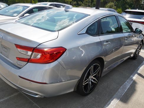 Used 2021 Honda Accord Touring image 5
