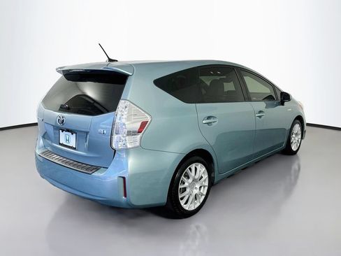 Used 2014 Toyota Prius V Five FWD image 5