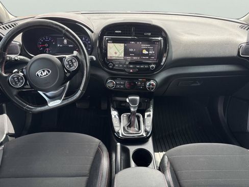Used 2021 Kia Soul Turbo FWD image 14