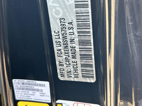 Used 2025 Jeep Wrangler Unlimited Sahara AWD/4WD image 34