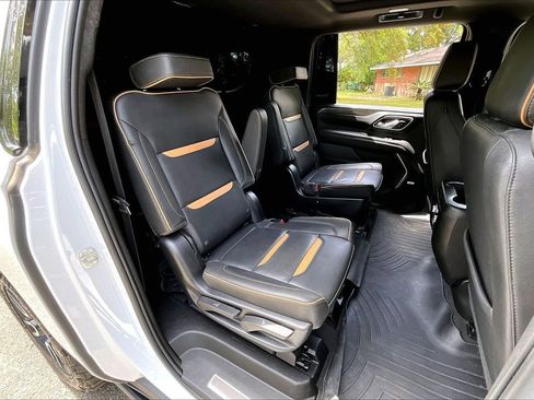 Used 2023 GMC Yukon XL AT4 w/ AT4 Premium Package AWD/4WD image 22