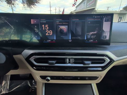 Used 2024 BMW 430i Convertible image 17