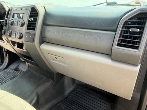 Used 2017 Ford F250 XL w/ Power Equipment Group RWD image 26