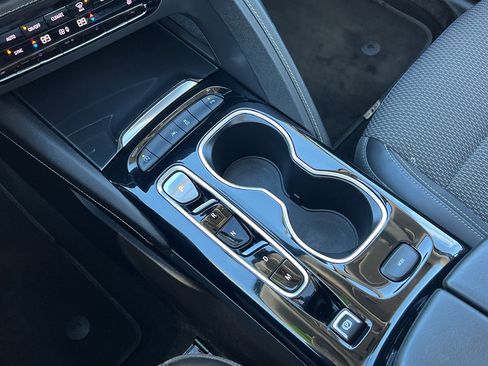 Used 2022 Buick Envision Preferred image 22