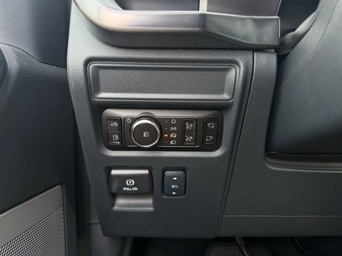 New 2025 Ford F150 Platinum image 13