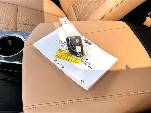 Certified 2025 Cadillac Escalade IQ Luxury 2 AWD/4WD image 35