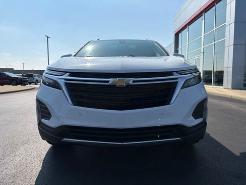 Used 2022 Chevrolet Equinox LT FWD image 2