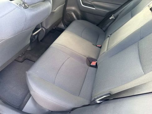 Used 2021 Toyota RAV4 LE image 16