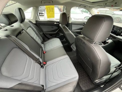 Certified 2025 Volkswagen Jetta SEL image 20