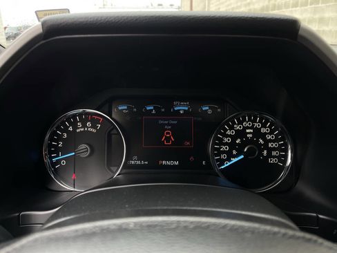 Used 2019 Ford F150 Lariat w/ Equipment Group 502A Luxury AWD/4WD image 21